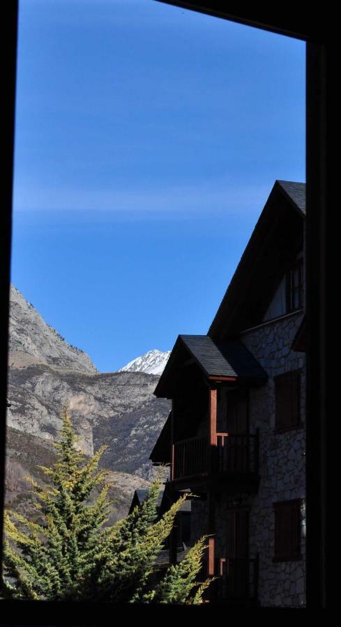 Residencial Valle De Benasque Exteriör bild